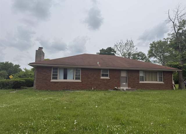 Property at 1907 N Sterling Ave, Peoria, IL 61604, 3 beds, 1 bath