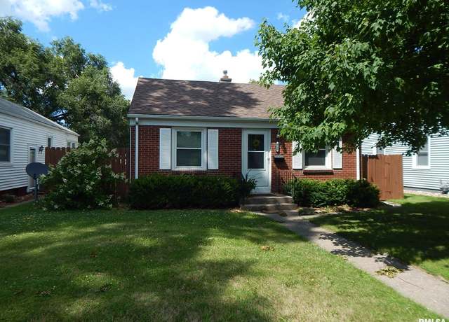 Property at 612 W 31st St, Davenport, IA 52803, 2 beds, 1 bath