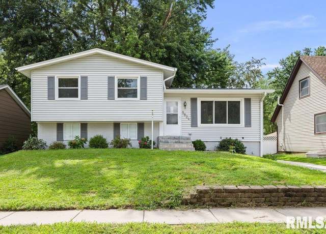 Property at 5824 Hillandale Rd, Davenport, IA 52806, 3 beds, 2 baths
