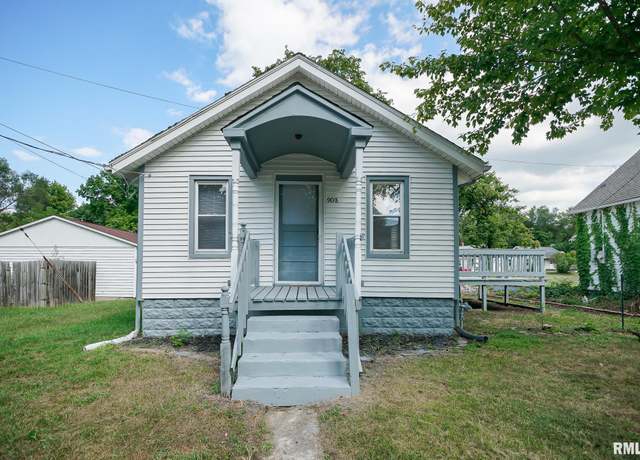 Property at 908 N 3rd St, Pekin, IL 61554, 2 beds, 1 bath