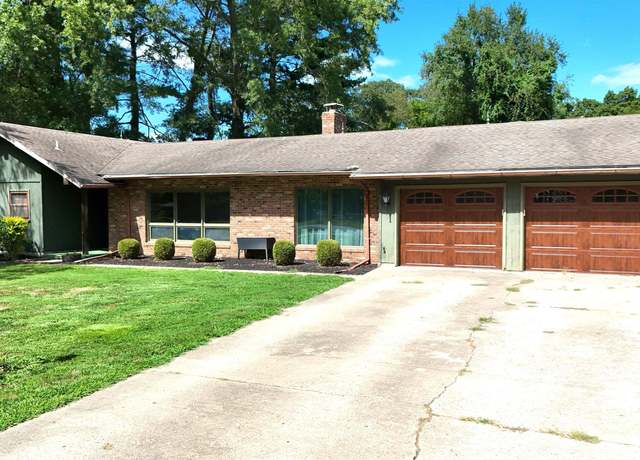 Property at 167 Fox Creek Rd, Flora, IL 62839, 5 beds, 2.5 baths