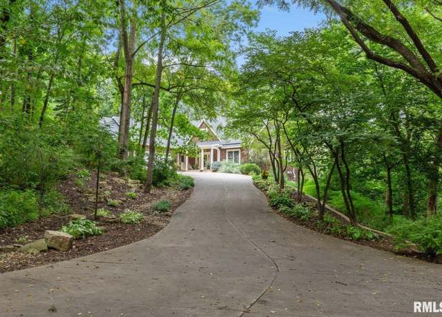 Property at 27998 229th St, Le Claire, IA 52753, 4 beds, 3.5 baths