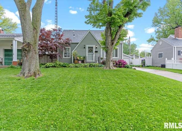 Property at 5 Owens Ln, Springfield, IL 62704, 3 beds, 2 baths