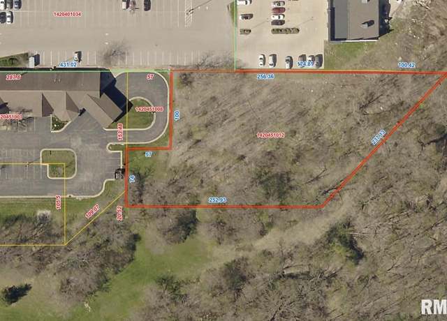 Property at 4600 N University St, Peoria, IL 61614
