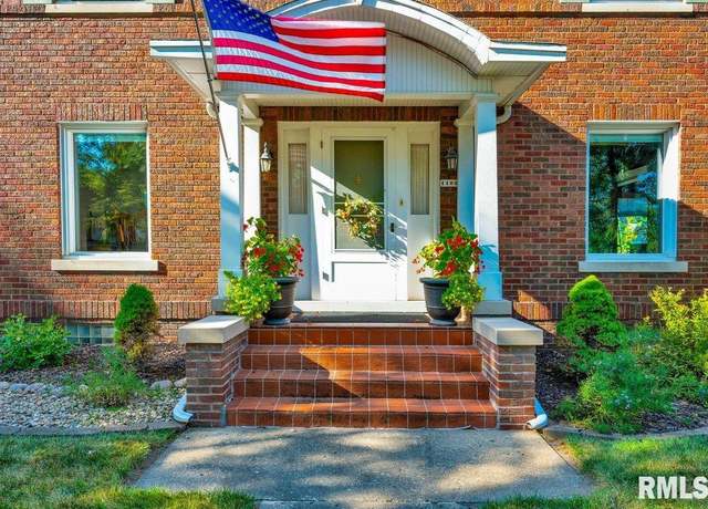 Property at 1109 Park Ave, Pekin, IL 61554, 3 beds, 2.5 baths