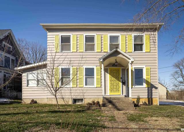Property at 515 S Main St, Anna, IL 62906, 2 beds, 1.5 baths