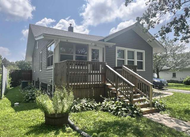 Property at 889 S Chambers St, Galesburg, IL 61401, 2 beds, 1 bath