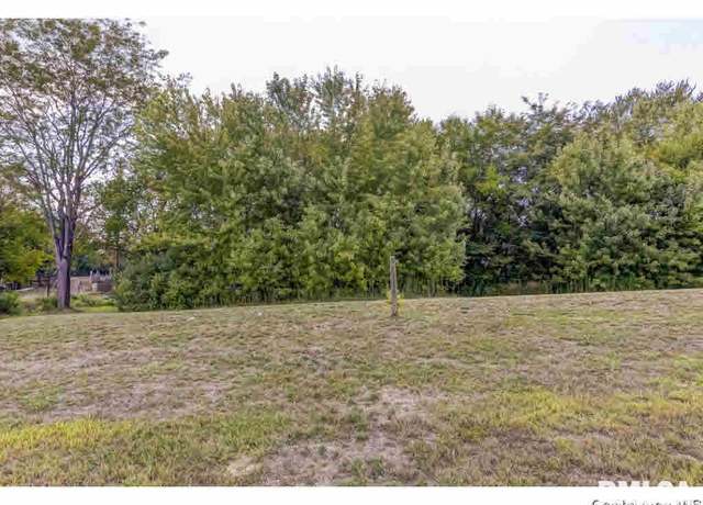 Property at 405 Ramblewood Rd, Chatham, IL 62629