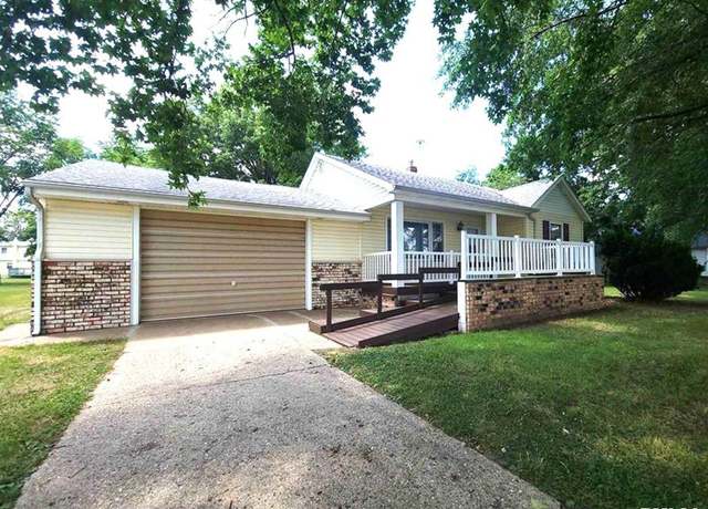 Property at 12927 IL Route 29 Rd, Pekin, IL 61554, 2 beds, 1 bath