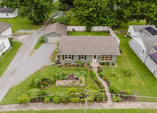 Property at 511 N Bryan Ave, Carterville, IL 62918, 3 beds, 1 bath