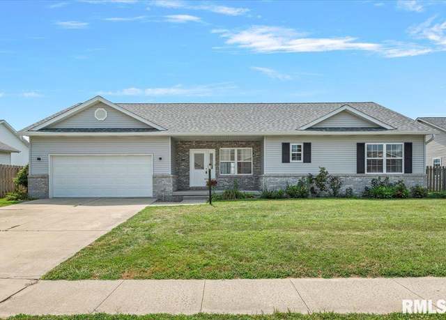 Property at 304 Podres Ln, Chatham, IL 62629, 3 beds, 2 baths