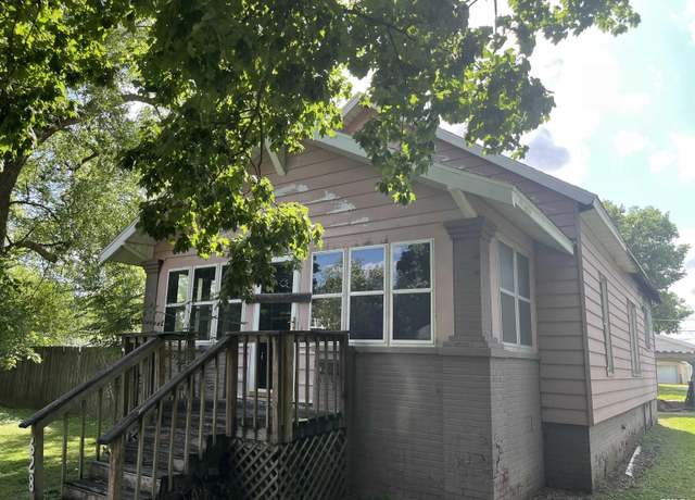 Property at 628 S Elm St, Centralia, IL 62801