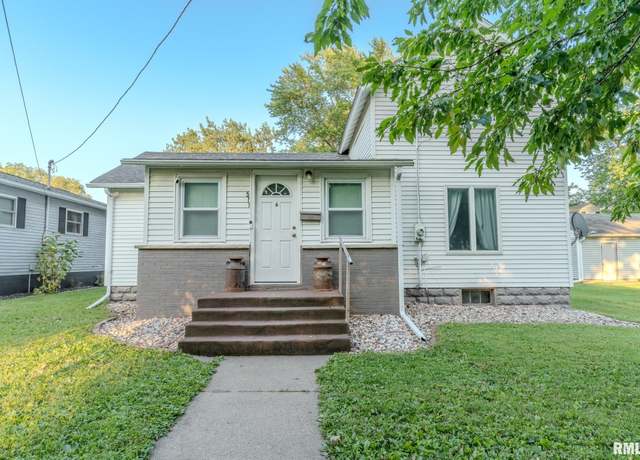 Property at 511 Locust St, Prophetstown, IL 61277, 3 beds, 1 bath