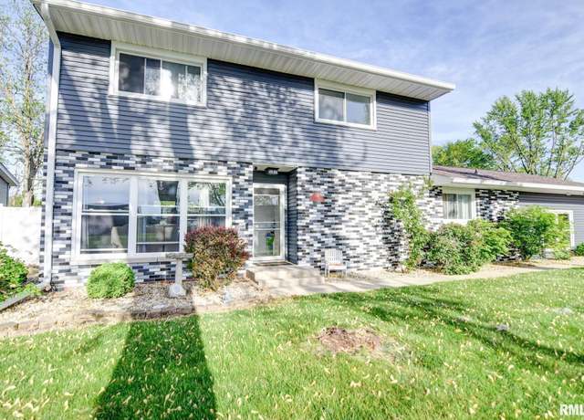 Property at 312 Carrie Ln, Chatham, IL 62629, 3 beds, 2 baths