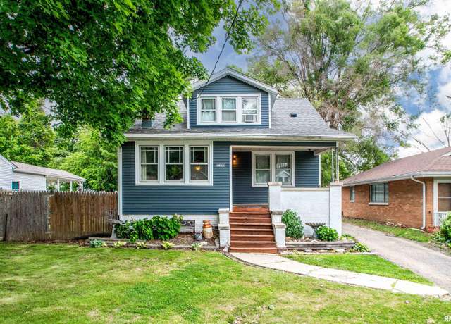 Property at 1133 W Nowland Ave, Peoria, IL 61604, 4 beds, 2 baths
