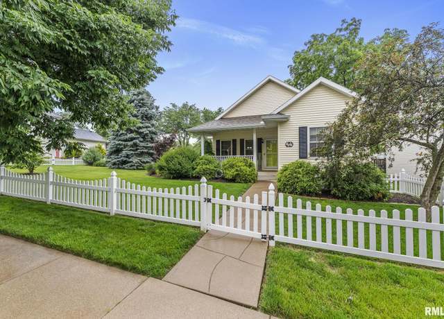 Property at 4614 Kelling St, Davenport, IA 52806, 3 beds, 2 baths
