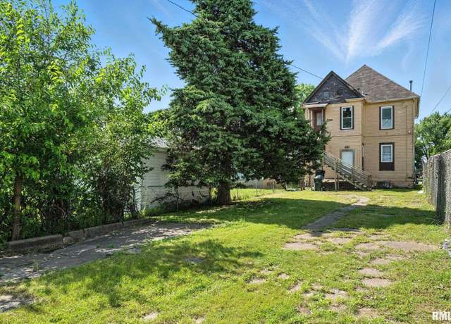 Property at 1614 W 3rd St, Davenport, IA 52802, 3 beds, 2 baths
