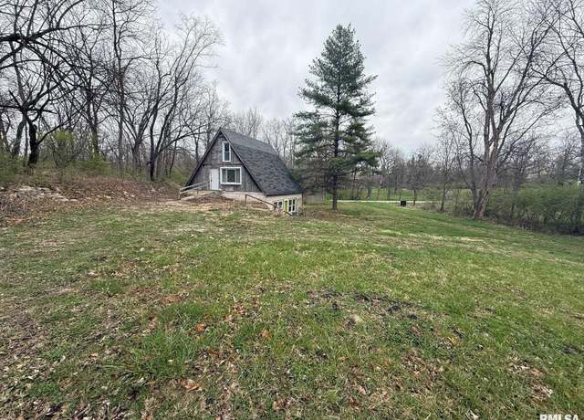 Property at 1609 Baldwin Rd, Jacksonville, IL 62650, 2 beds
