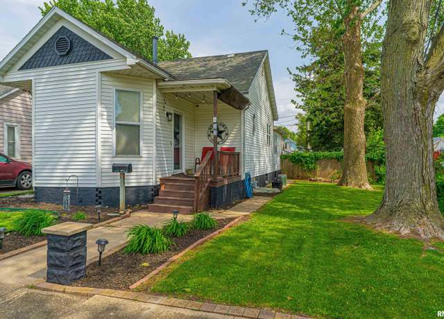 Property at 622 N Mclean St, Lincoln, IL 62656, 5 beds, 2 baths