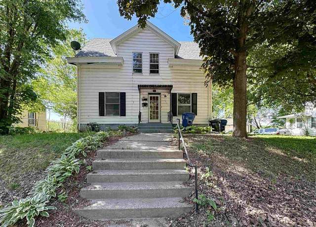 Property at 1603 W 10th St, Davenport, IA 52804-4028, 3 beds, 2 baths