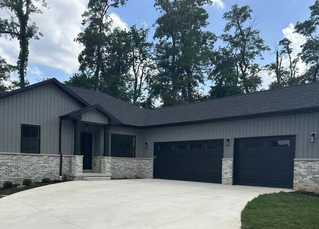 Property at 2708 W Woods Edge Dr, Peoria, IL 61614, 3 beds, 3 baths