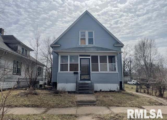 Property at 714 13th Ave, Rock Island, IL 61201, 5 beds, 1.5 baths