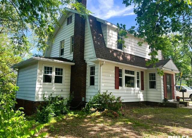 Property at 457 S Plum St, Havana, IL 62644, 4 beds, 2 baths