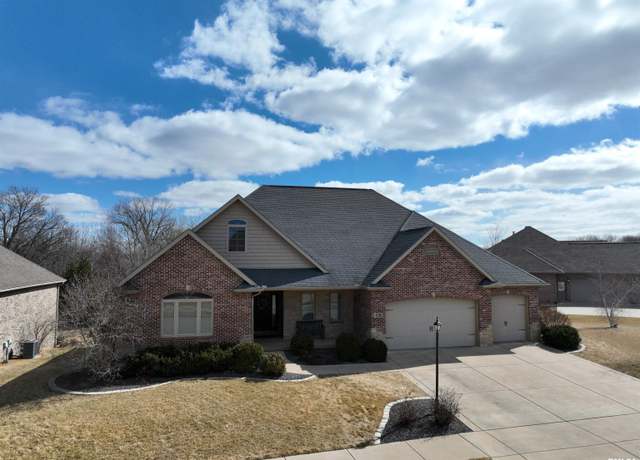 Property at 11150 N Stone Creek Dr, Dunlap, IL 61525, 4 beds, 2.5 baths