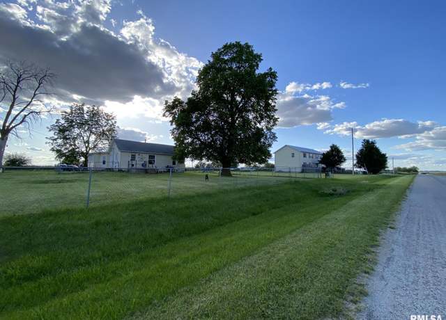 Property at 734 & 736 S 80th St, Roseville, IL 61473, 4 beds, 3.5 baths