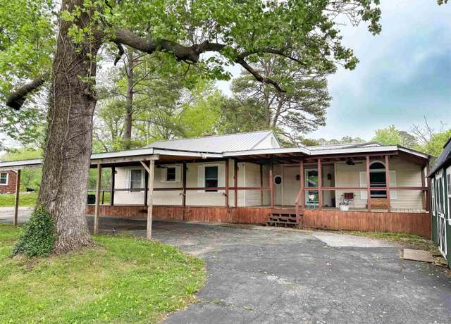 Property at 200 Williford Rd, Jonesboro, IL 62952, 3 beds, 1.5 baths
