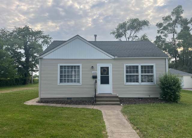 Property at 4009 26th St, Moline, IL 61265, 2 beds, 1 bath
