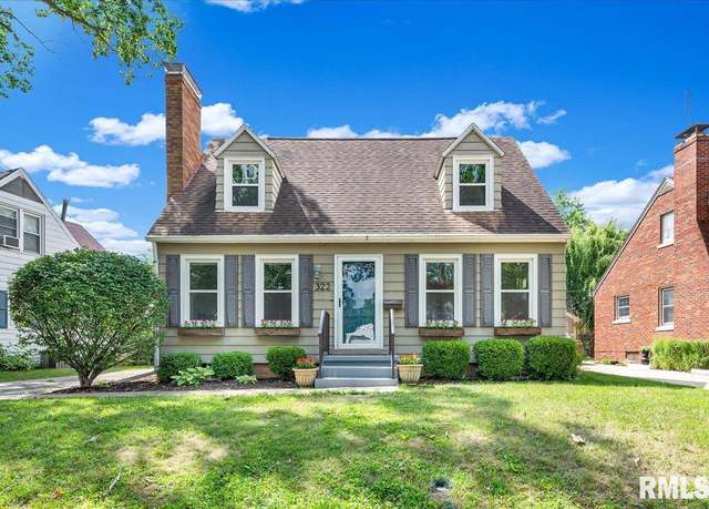 Property at 322 N Kickapoo Ter, Peoria, IL 61604, 3 beds, 1.5 baths