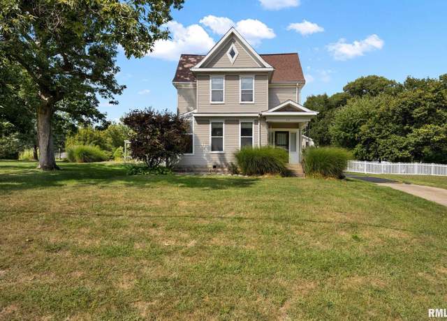 Property at 3131 Zion Oaks Rd, Pekin, IL 61554, 4 beds, 2 baths