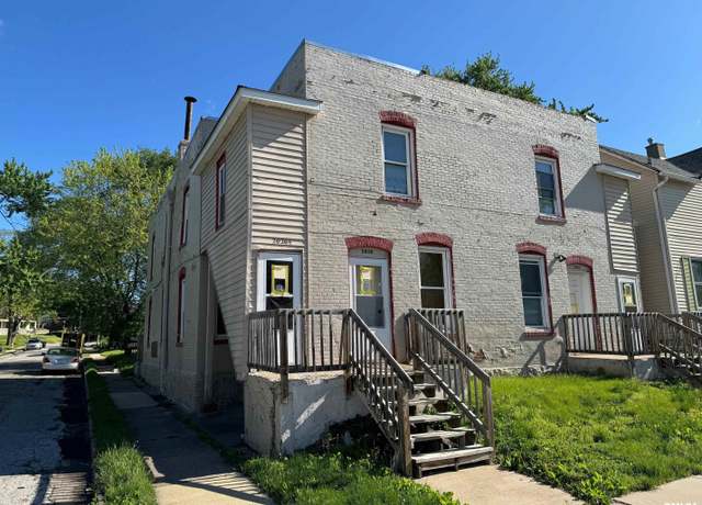 Property at 2024 W 6th St, Davenport, IA 52802, 4 beds, 4 baths