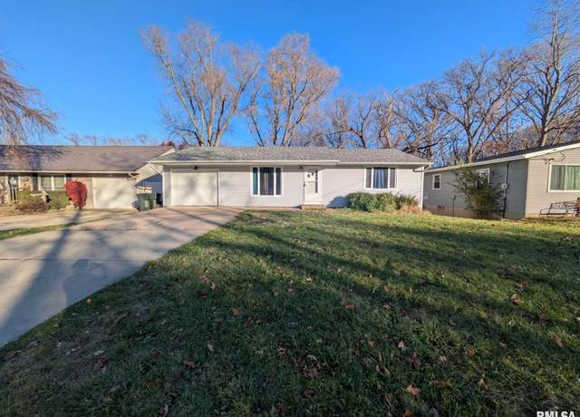 Property at 326 Maria St, East Peoria, IL 61611, 6 beds, 1 bath