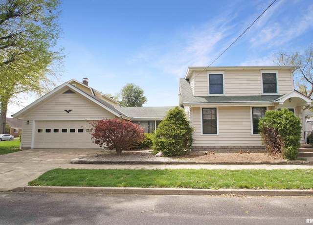 Property at 203 N Waverly Ave, West Peoria, IL 61604, 3 beds, 1.5 baths