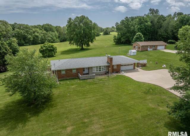 Property at 1907-1917 S 8th St, Quincy, IL 62305, 3 beds, 2.5 baths