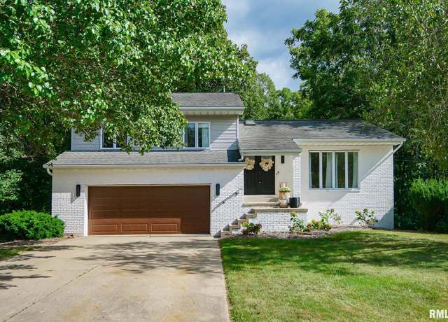 Property at 107 Marks Ct, East Peoria, IL 61611, 3 beds, 2.5 baths