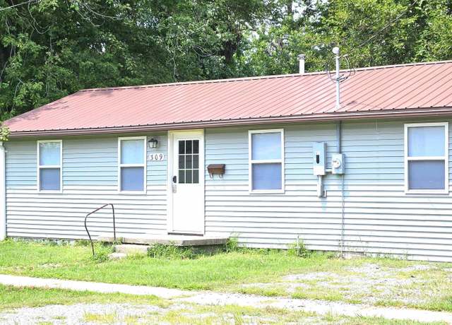 Property at 309 E Washington St, Flora, IL 62839, 3 beds, 1 bath
