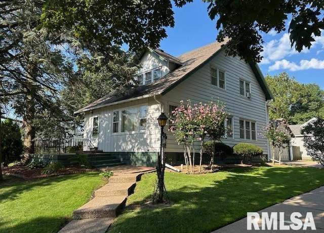 Property at 828 Park Pl, Clinton, IA 52732, 4 beds, 3 baths