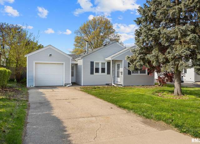 Property at 812 W Ridge Rd, Peoria, IL 61614, 3 beds, 1 bath