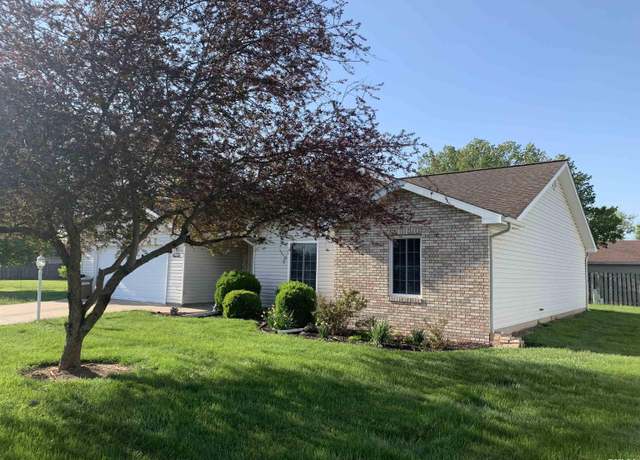 Property at 1702 Winchester Ct, Marion, IL 62959, 3 beds, 2 baths