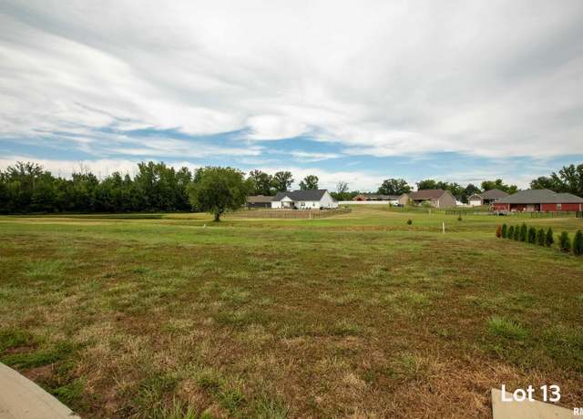 Property at 1303 Wayne Ave, Marion, IL 62959