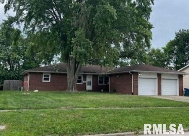 Property at 2017 Lindbergh Blvd, Springfield, IL 62704, 4 beds, 2 baths