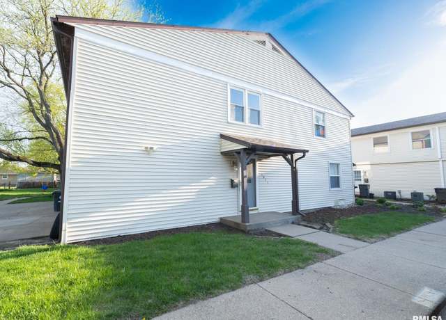 Property at 1024 Florence Ave, Pekin, IL 61554, 2 beds, 1 bath