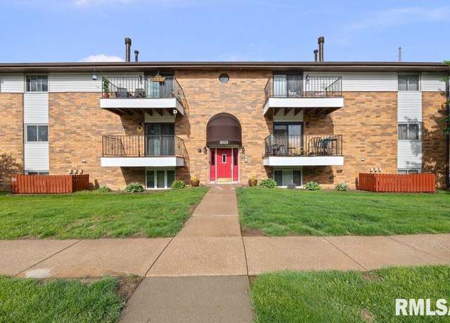 Property at 3020 4th St #9, Moline, IL 61265, 2 beds, 1.5 baths