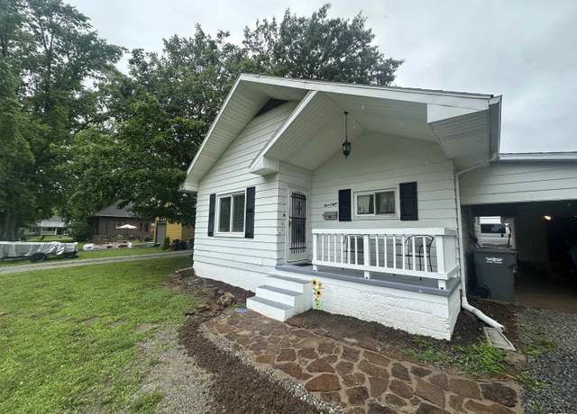 Property at 308 Blossom St, Carterville, IL 62918, 3 beds, 2 baths