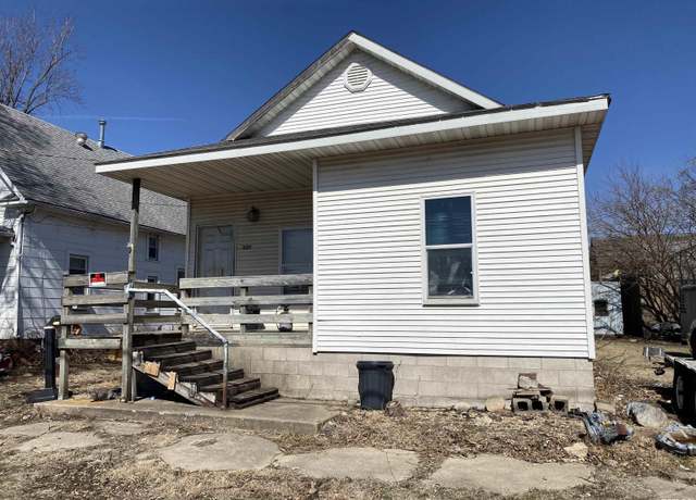 Property at 357 Liberty Pl, Canton, IL 61520, 3 beds, 1 bath