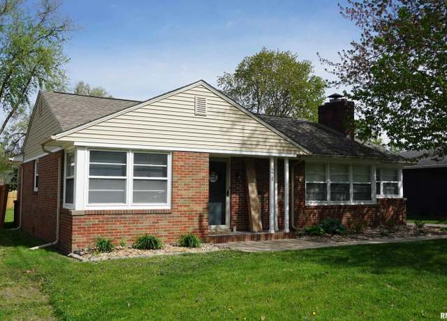 Property at 271 N 5th St, Canton, IL 61520, 3 beds, 1 bath