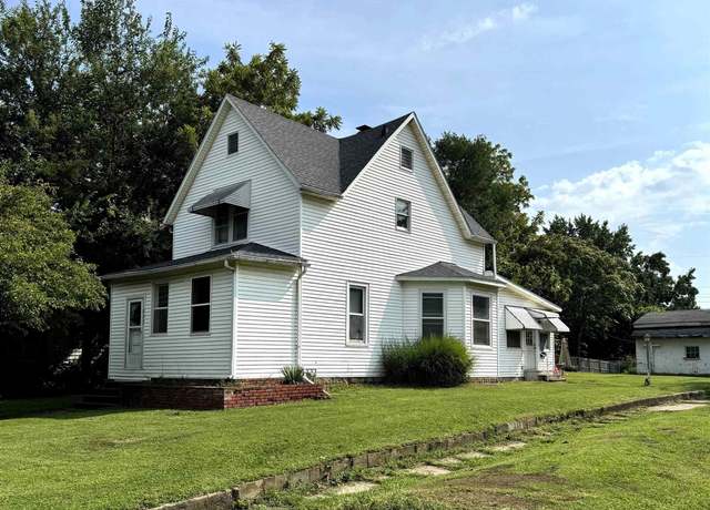 Property at 827 S 10th St, Havana, IL 62644, 2 beds, 2 baths
